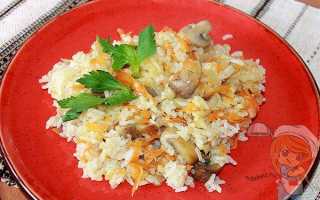Вегетарианский плов из риса с овощами в мультиварке