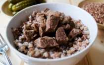 Гречка с мясом на сковороде — вкусные рецепты в домашних условиях